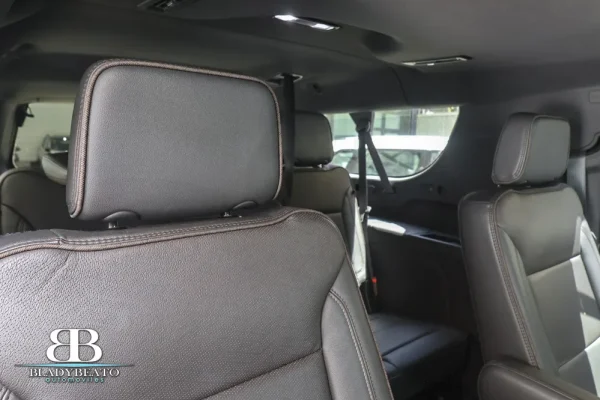 Chevrolet Suburban Highcountry 2021 (10)