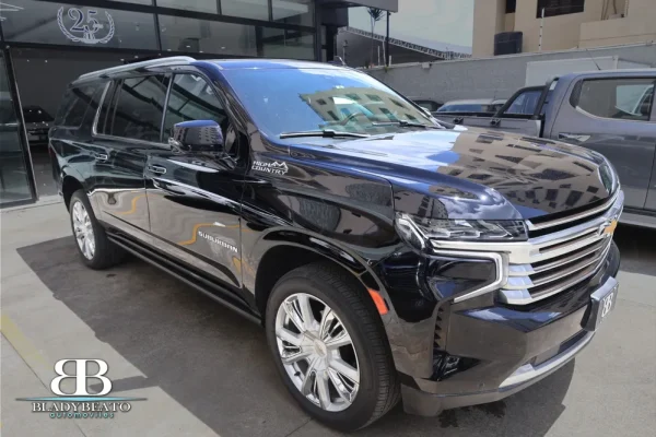 Chevrolet Suburban Highcountry 2021 (8)