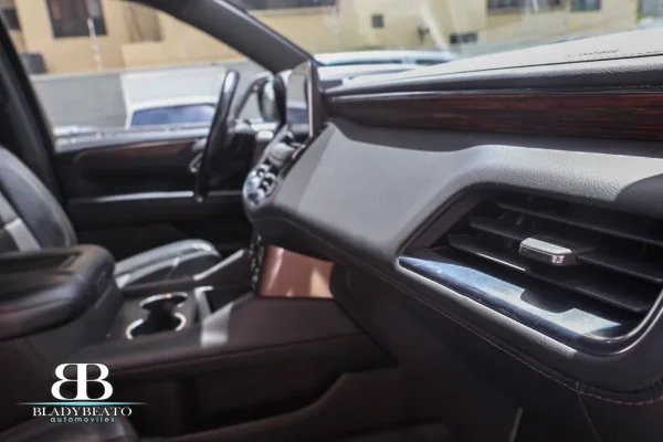 Chevrolet Suburban Highcountry 2021 (9)