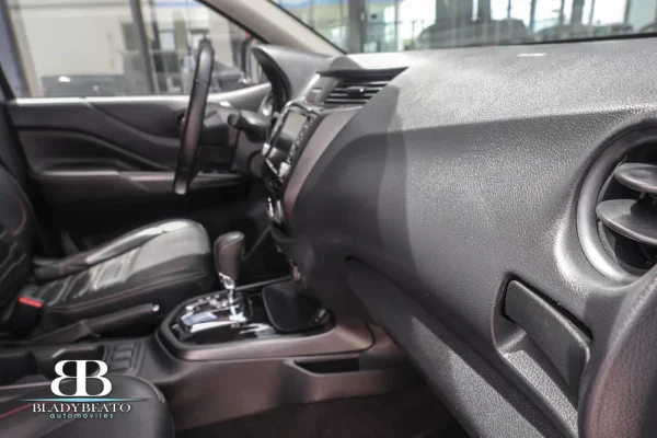 Nissan Frontier Pro-4X 2025 (7)