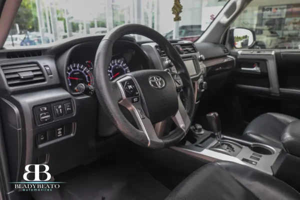 Toyota 4 Runner Limited 2022 (10)